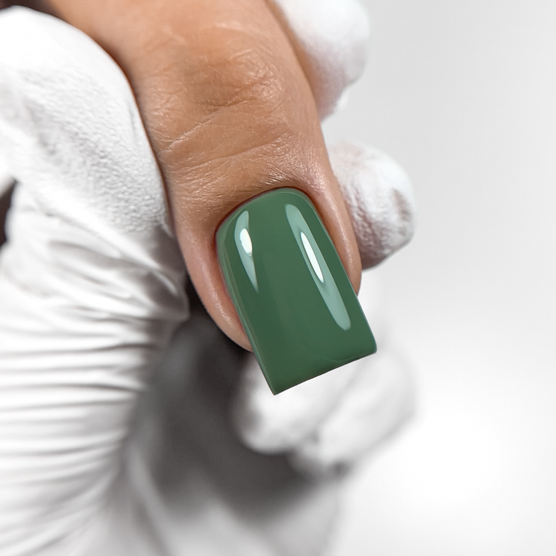 GELINIS LAKAS, LEAVES